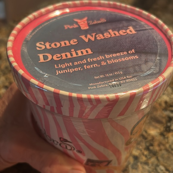 Pink Zebra Sprinkles 16 oz. - Picture 4 of 5